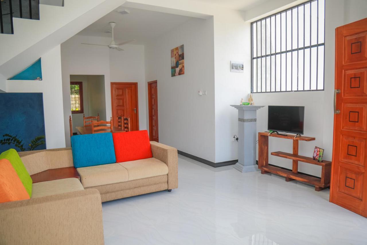 Blue Berry Villa Хикадува Екстериор снимка